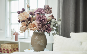 Gave til henne – elegant interiørdetalj fra Lene Bjerre i nordisk design