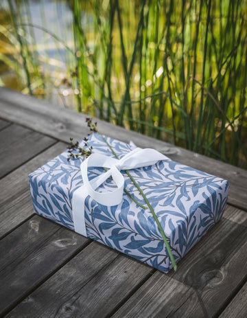 Halvor Bakke gavepapir 70cm x 5m, Willow blue/Houndstooth blue