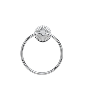 Liva håndkle ring sølv 18,5x15,7 cm.