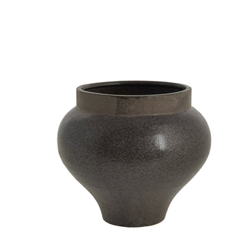Hilla potteskjuler H18,5 cm. brun keramikk