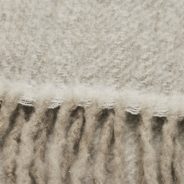 Essia pledd 170x130 cm. råhvit