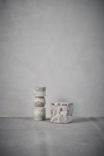 Ellia eske H13 cm. sand marmor