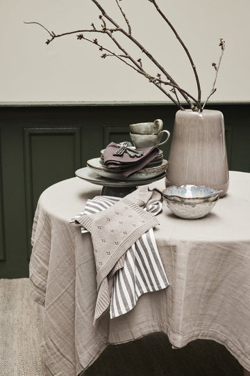 Amera kakestativ Ø32,5 cm. grå