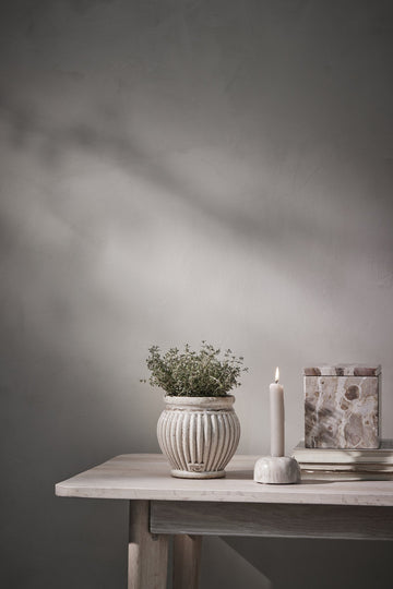 Ellia eske H13 cm. sand marmor