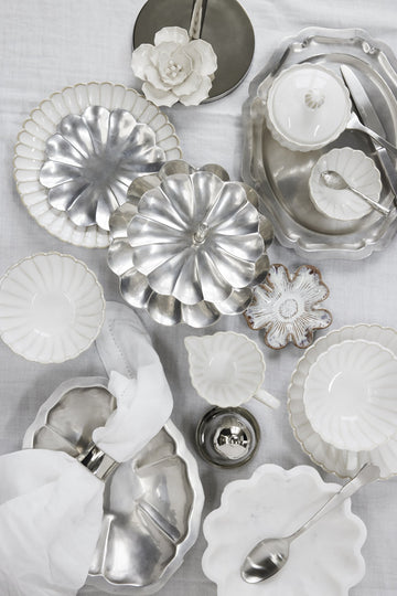 Floria veggdekorasjon Ø10,4 cm. hvit porselen