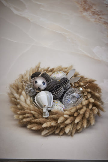 Dehlia ornament støvet grønn keramikk