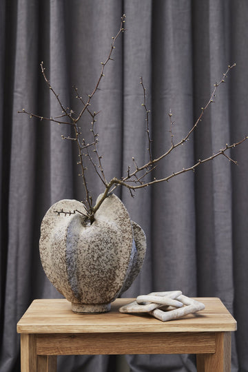 Hevenne vase H26,5 cm. sand keramikk