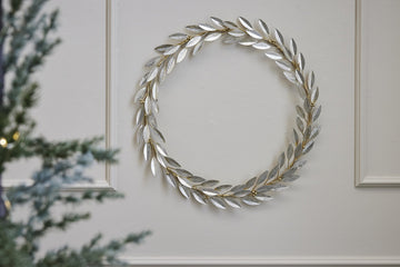 Olivia krans H47 cm. sølv