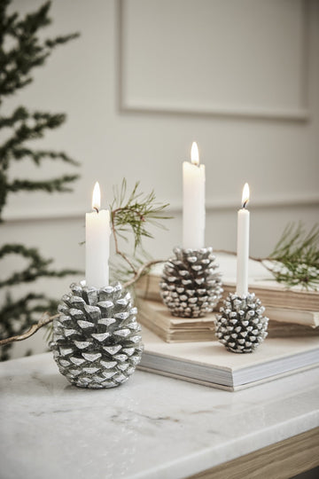 Serafina stake Polyresin L7xB7XH8 cm. antikk sølv