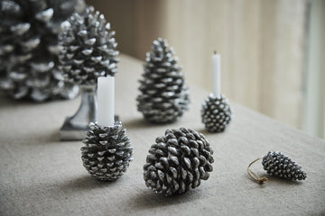 Serafina stake Polyresin L7xB7XH8 cm. antikk sølv