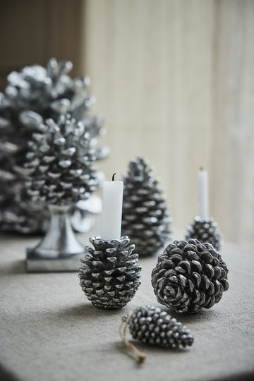 Serafina stake Polyresin L7xB7XH8 cm. antikk sølv