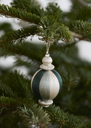 Agnia julekule 6x6x8 cm.